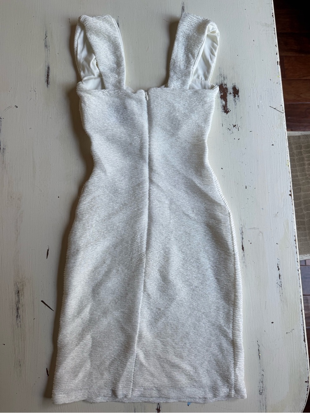 Fitted White Cutout Mini Dress - Picture 3 of 3